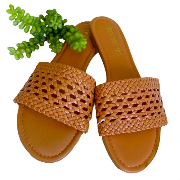 Cognac Woven sandals sz 8 - Picture 1 of 5